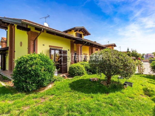 Villetta indipendente in vendita di 300 m² in Via Vittorio Veneto, 49
