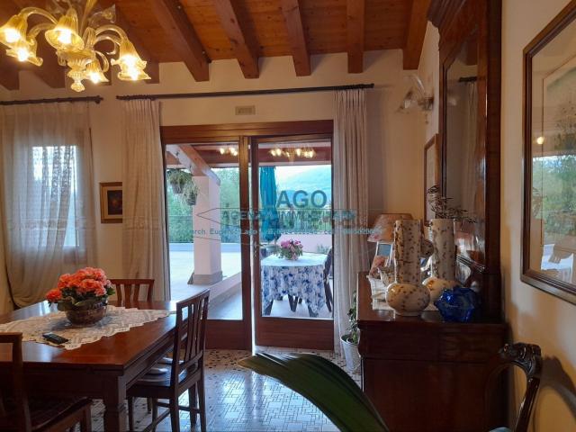 Villetta indipendente in vendita di 300 m²
