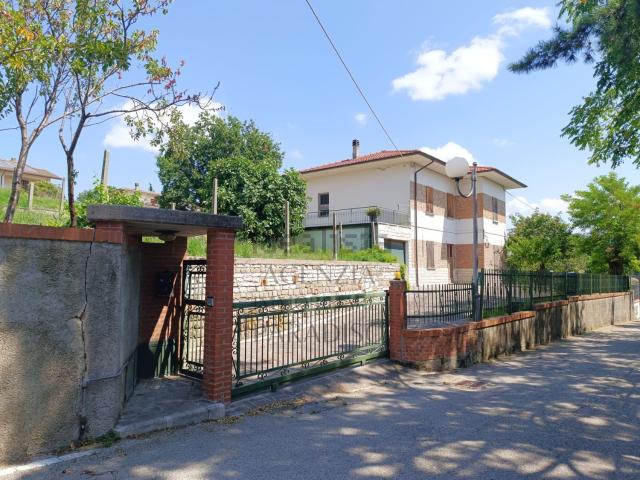 Villetta indipendente in vendita di 300 m²