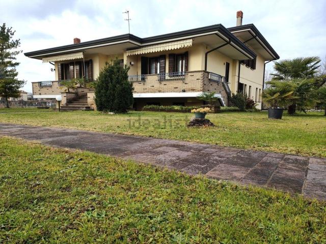 Villetta indipendente in vendita di 300 m²