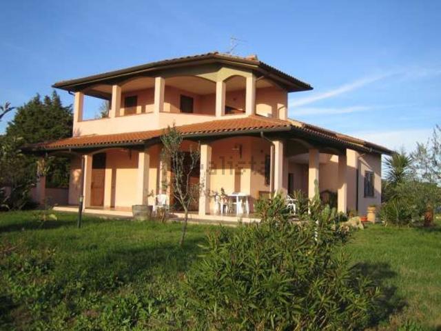 Villetta indipendente in vendita di 300 m²