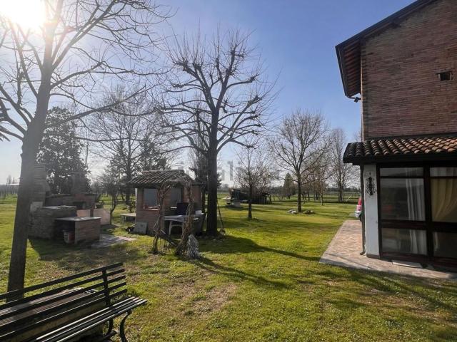 Villetta indipendente in vendita di 300 m²