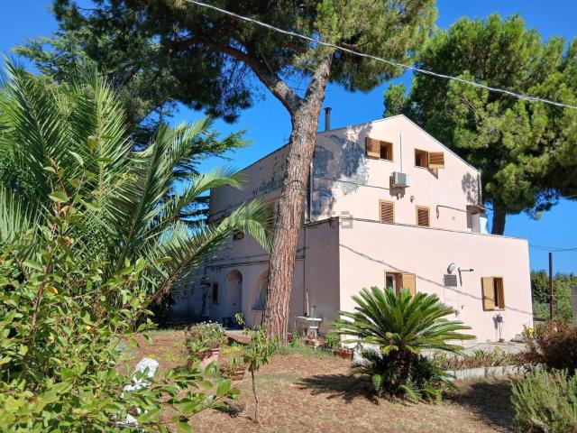 Villetta indipendente in vendita di 300 m²