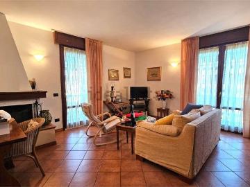 Villetta indipendente in vendita di 300 m²