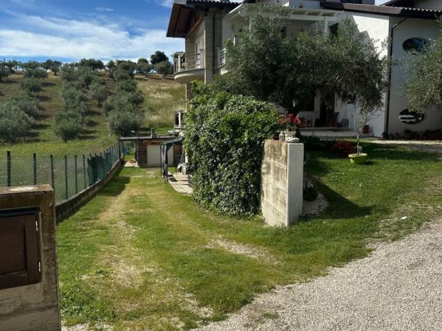 Villetta indipendente in vendita di 300 m²