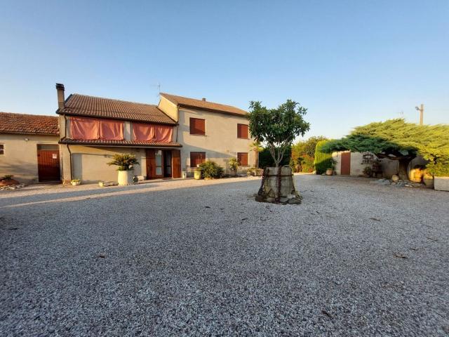 Villetta indipendente in vendita di 300 m²