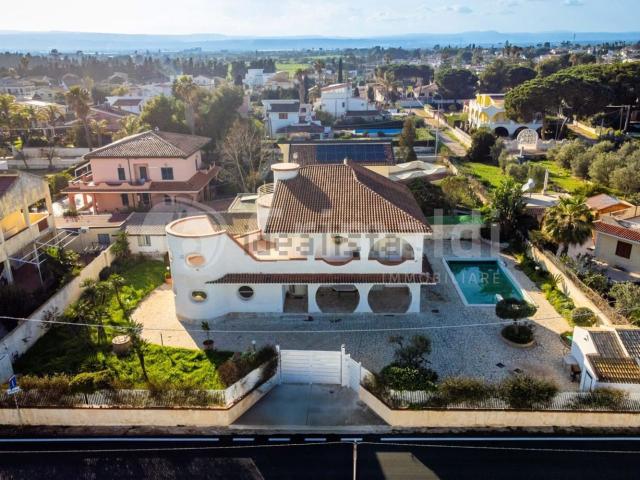 Villetta indipendente in vendita di 300 m² in Traversa Renella, 96
