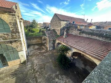 Villetta indipendente in vendita di 300 m² in Via C. Battisti