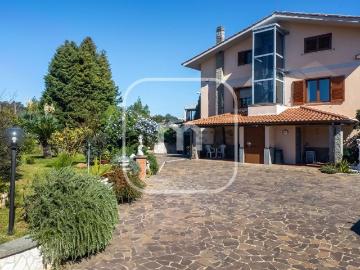 Villetta indipendente in vendita di 300 m² in Via Colonnella, 16