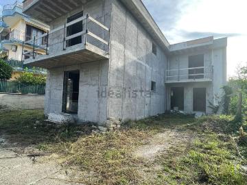 Villetta indipendente in vendita di 300 m² in Via Cavalier Ferrante