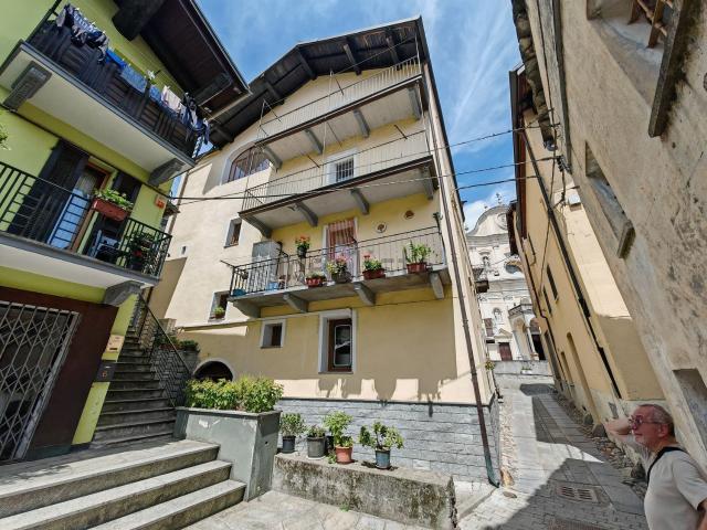 Villetta indipendente in vendita di 300 m² in Via Cavour, 3