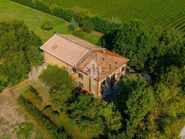 Villetta indipendente in vendita di 300 m² in Via Cà Matte Sud, 1