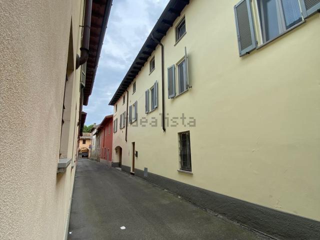 Villetta indipendente in vendita di 300 m² in Via Canadello, 2