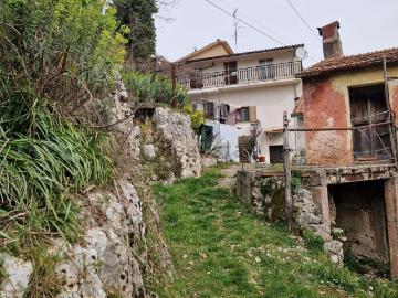 Villetta indipendente in vendita di 300 m² in Via Cese