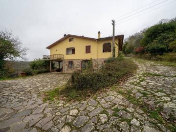 Villetta indipendente in vendita di 300 m² in Via Chiantigiana
