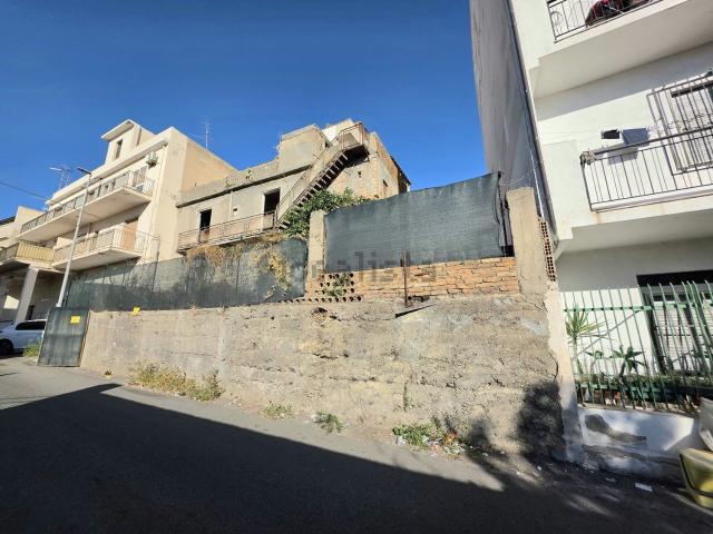 Villetta indipendente in vendita di 300 m² in Via Ciccarello, 11