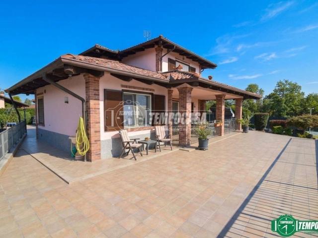 Villetta indipendente in vendita di 300 m² in Via Ai Colli, 13