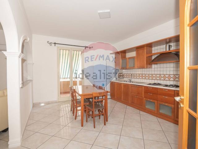 Villetta indipendente in vendita di 300 m² in Via Belgio, 11