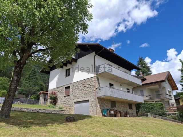 Villetta indipendente in vendita di 300 m² in Via Belotti, 13