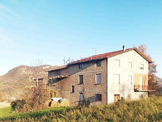 Villetta indipendente in vendita di 300 m² in Via Berzana