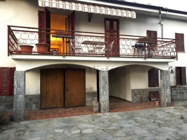 Villetta indipendente in vendita di 300 m² in Via Garibaldi, 101