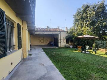 Villetta indipendente in vendita di 300 m² in Via Garibaldi, 38