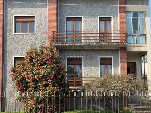 Villetta indipendente in vendita di 300 m² in Via Don Andrea Lunati, 12