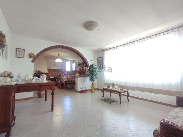 Villetta indipendente in vendita di 300 m² in Via Don Dario Flori