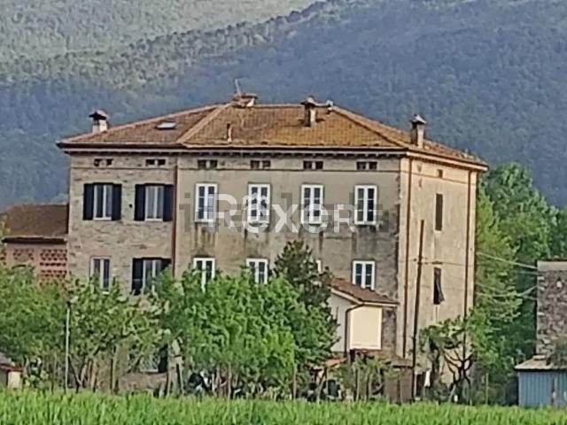 Villetta indipendente in vendita di 300 m² in Via dei Boschi