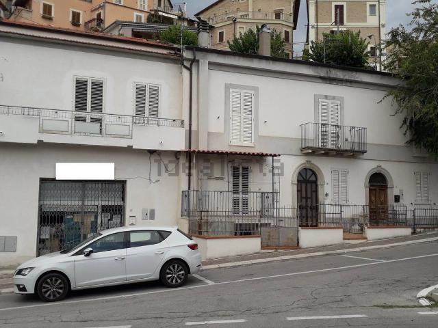 Villetta indipendente in vendita di 300 m² in Via della Libertà
