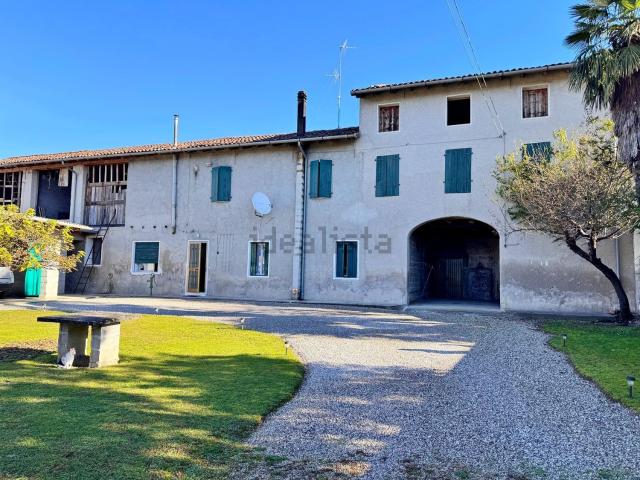 Villetta indipendente in vendita di 300 m² in Via della Villa, 53