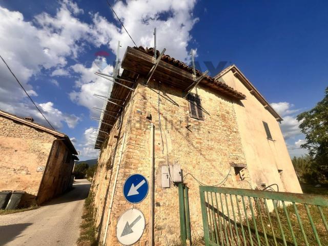 Villetta indipendente in vendita di 300 m² in Via Enrico Fermi, 2