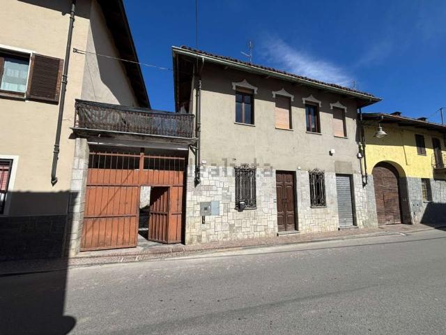 Villetta indipendente in vendita di 300 m² in Via Edoardo Calandra