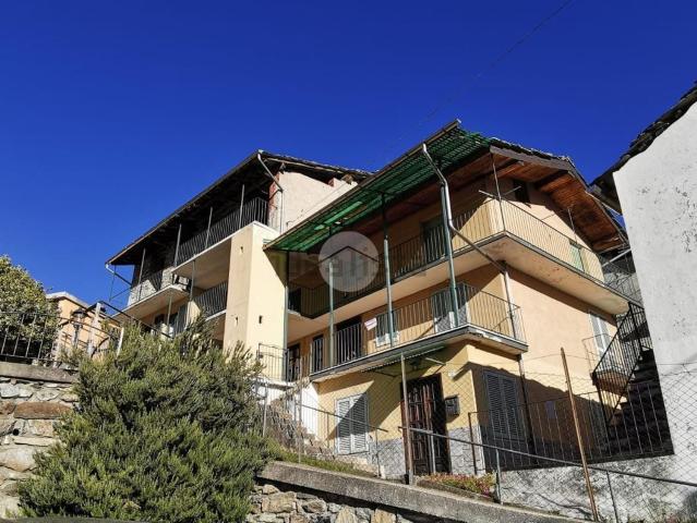 Villetta indipendente in vendita di 300 m² in Via Fontana, 11