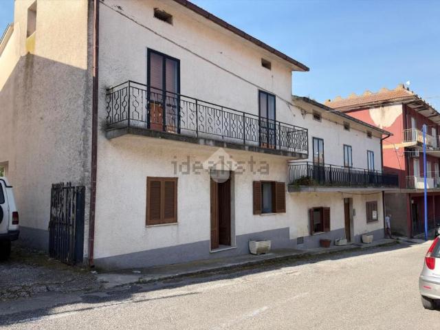 Villetta indipendente in vendita di 300 m² in Via Fontana Nuova, 26