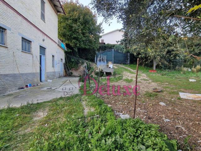 Villetta indipendente in vendita di 300 m² in Via Fonte Oliva, 16