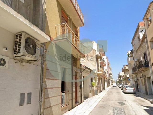 Villetta indipendente in vendita di 300 m² in Via Firenze, 79