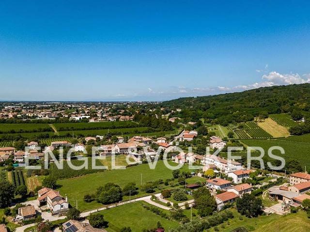 Villetta indipendente in vendita di 300 m² in Via Frà Giocondo