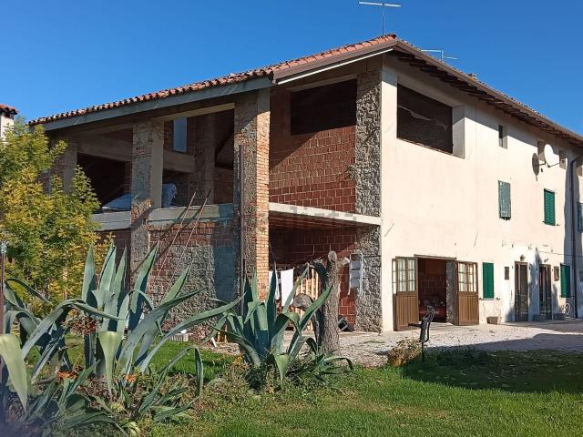 Villetta indipendente in vendita di 300 m² in Via Isola Morosini, 6