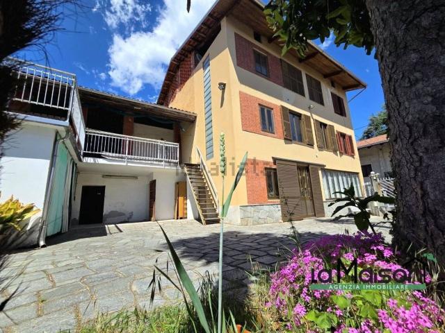 Villetta indipendente in vendita di 300 m² in Via IV Novembre, 26