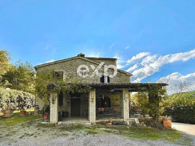 Villetta indipendente in vendita di 300 m² in Via John F. Kennedy