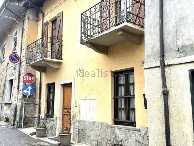 Villetta indipendente in vendita di 300 m² in Via O. Borgesa