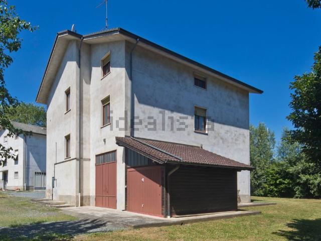 Villetta indipendente in vendita di 300 m² in Via Ovada