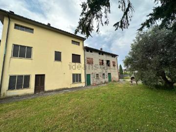 Villetta indipendente in vendita di 300 m² in Via Lombarda Lammari