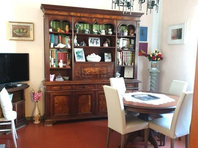 Villetta indipendente in vendita di 300 m² in Via la Volta, 4