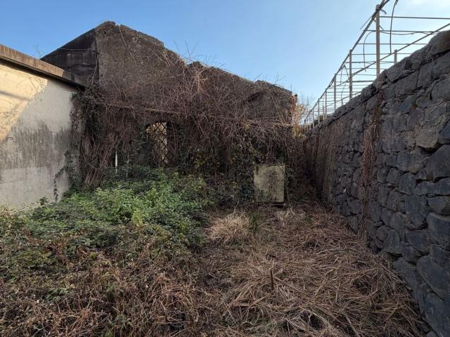Villetta indipendente in vendita di 300 m² in Via Livorno, 167