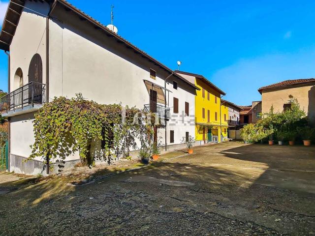 Villetta indipendente in vendita di 300 m² in Via Moncalvo, 4
