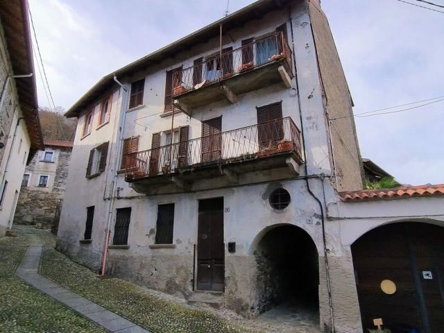 Villetta indipendente in vendita di 300 m² in Via Maggiore