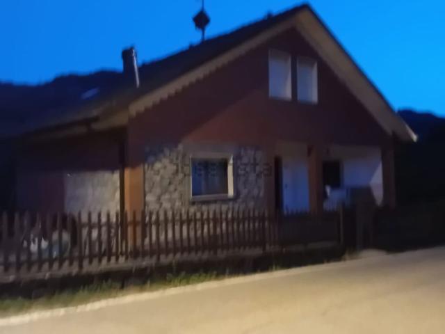 Villetta indipendente in vendita di 300 m² in Via Marmoreto