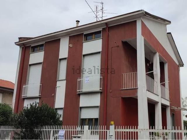 Villetta indipendente in vendita di 300 m² in Via Massimo D&apos Azeglio, 9
